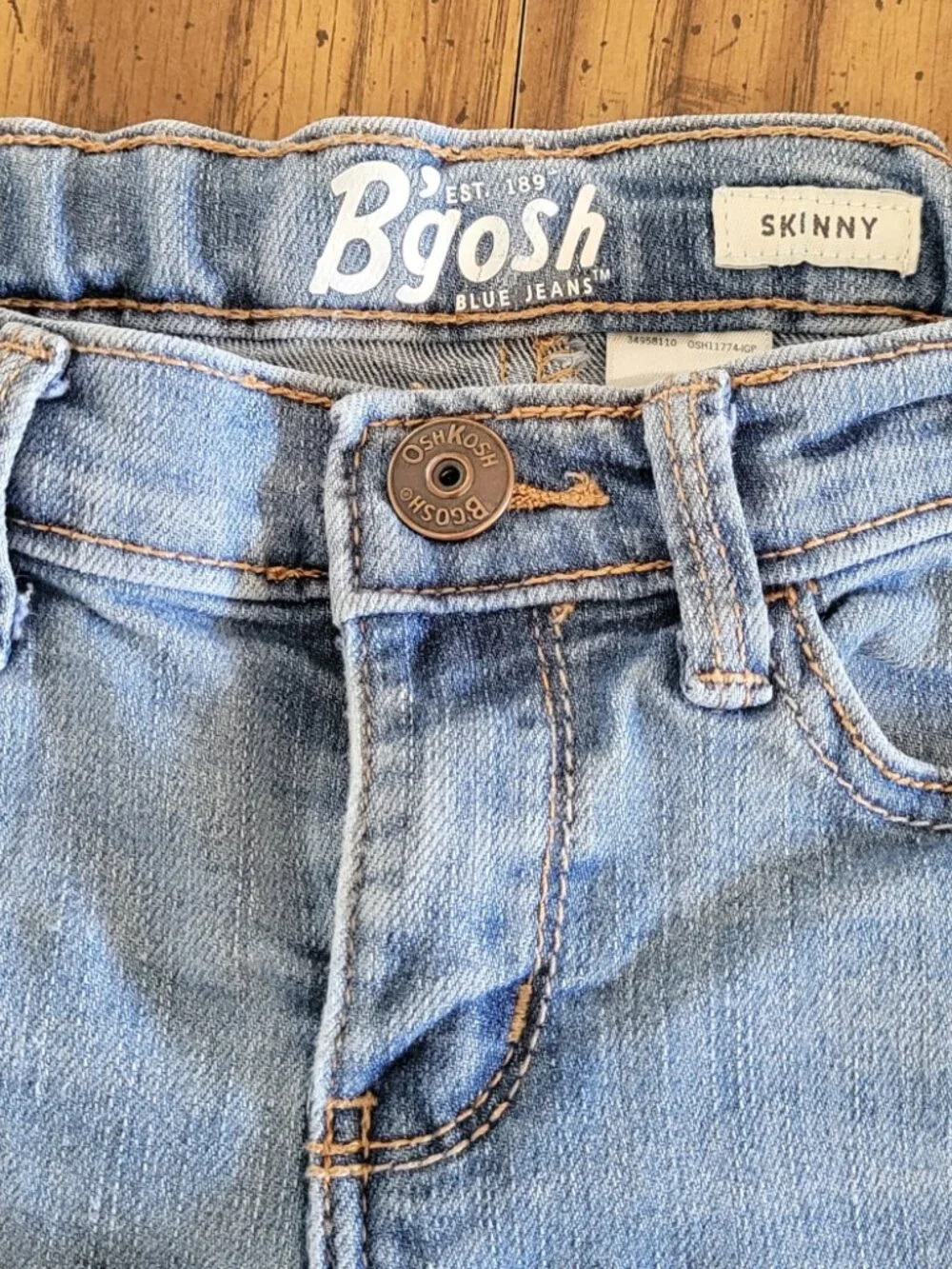 OshKosh B'gosh Girls Size 5 Skinny Jeans Light Wash Stretch Denim Adjustable